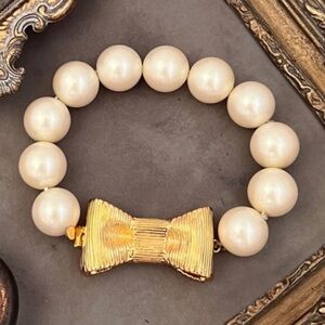 KATE SPADE • All Wrapped Up Pearl Bow Bracelet